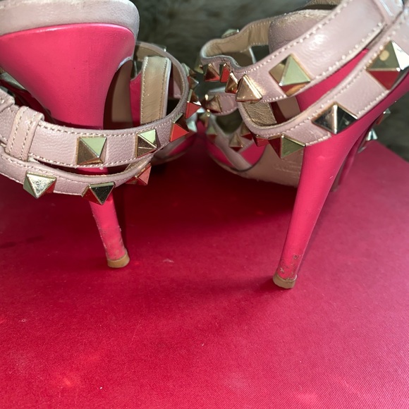 Authentic Valentino Rockstud Pumps - Picture 7 of 13